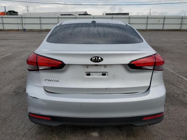 3KPFL4A73JE169975 - 2018 KIA FORTE LX SILVER photo 6