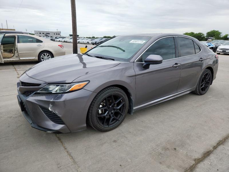 4T1B11HK0JU095795 - 2018 TOYOTA CAMRY L 灰色 照片 1