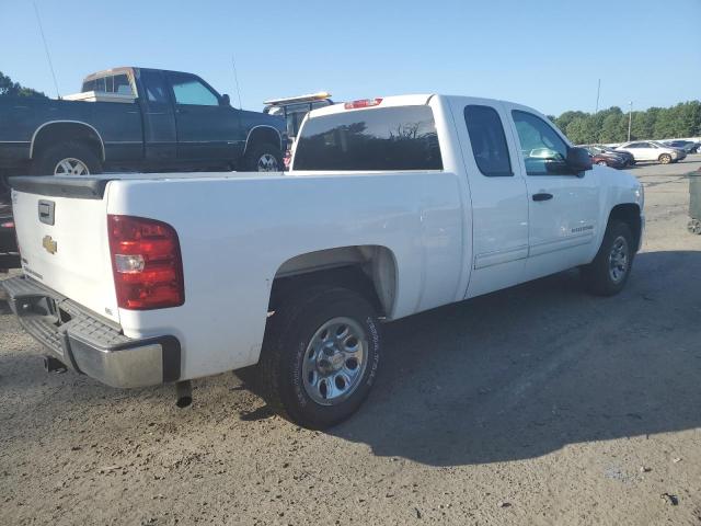 1GCRCREAXBZ408444 - 2011 CHEVROLET SILVERADO C1500  LS WHITE photo 3