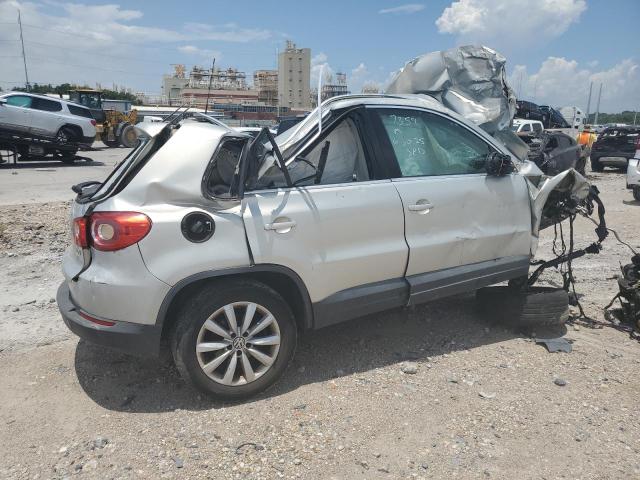 WVGAV7AX2BW537359 - 2011 VOLKSWAGEN TIGUAN S SILVER photo 3