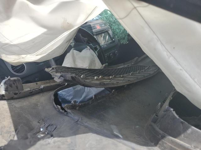 WVGAV7AX2BW537359 - 2011 VOLKSWAGEN TIGUAN S SILVER photo 8