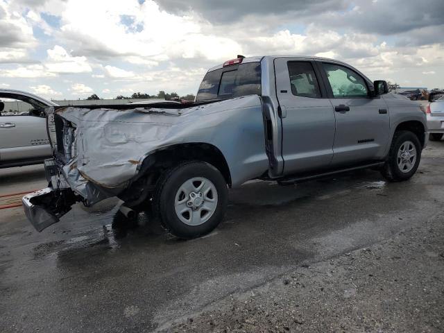 5TFUY5F14LX918935 - 2020 TOYOTA TUNDRA DOUBLE CAB SR/SR5 SILVER photo 3