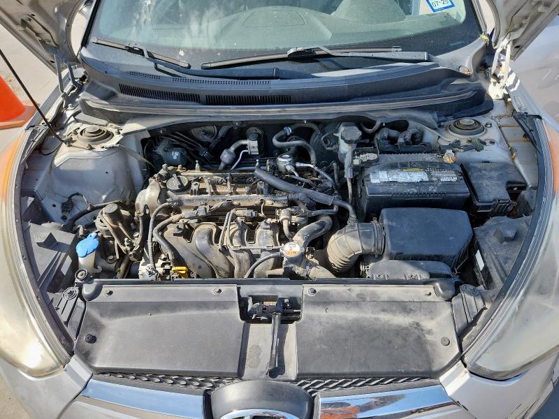 KMHTC6ADXCU036716 - 2012 HYUNDAI VELOSTER SILVER photo 11