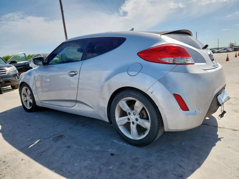 KMHTC6ADXCU036716 - 2012 HYUNDAI VELOSTER SILVER photo 2