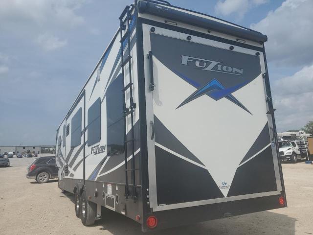 4YDF36925LF811140 - 2020 KEYSTONE 5TH WHEEL TWO TONE photo 3