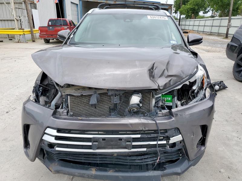 5TDKZRFH8JS542106 - 2018 TOYOTA HIGHLANDER SE Сірий фото 11