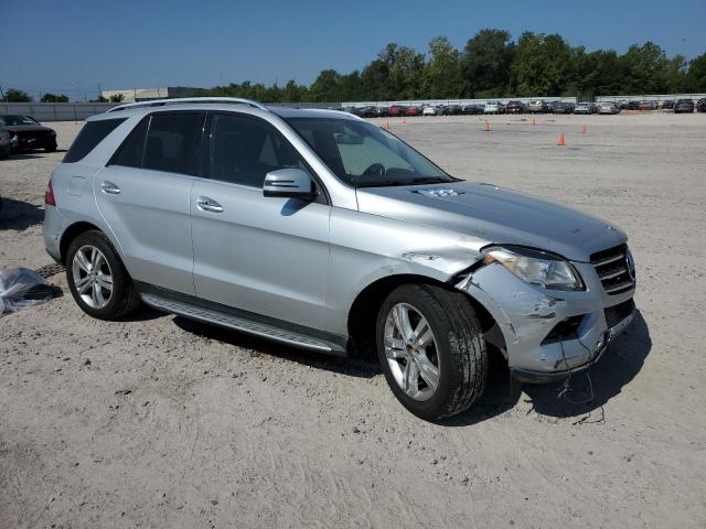 4JGDA5HB0CA046858 - 2012 MERCEDES-BENZ ML 350 4MATIC SILVER photo 4