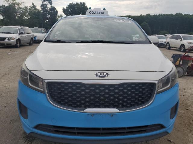 KNDMB5C17F6020698 - 2015 KIA SEDONA LX TWO TONE photo 5