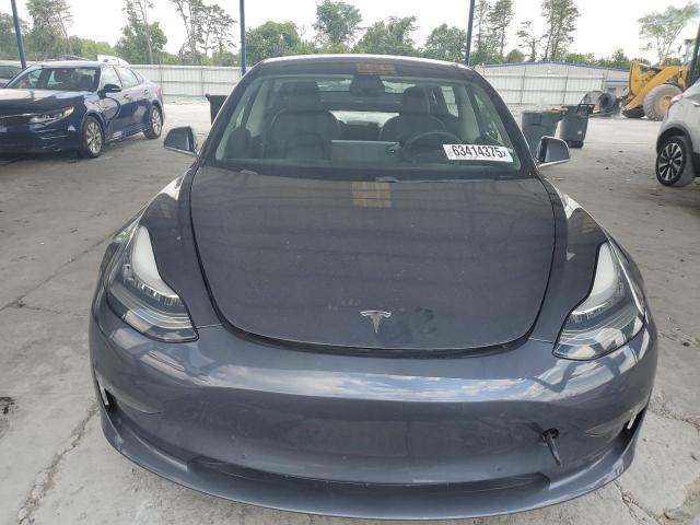 5YJ3E1EB7JF119424 - 2018 TESLA MODEL 3 Gri fotoğraf 5