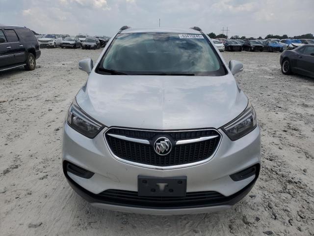 KL4CJESB8JB590843 - 2018 BUICK ENCORE PREFERRED SILVER photo 5
