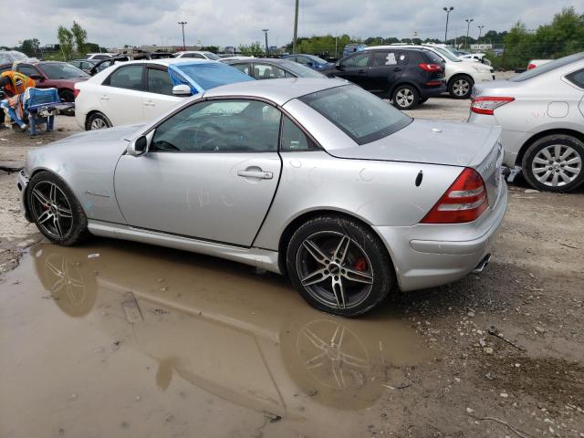 WDBKK66F14F303694 - 2004 MERCEDES-BENZ SLK 32 AMG KOMPRESSOR SILVER photo 2