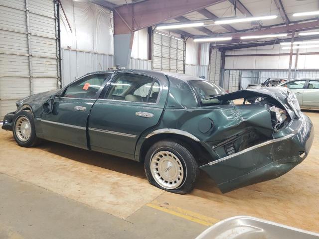 1LNFM81W5WY609803 - 1998 LINCOLN TOWN CAR EXECUTIVE GREEN photo 2
