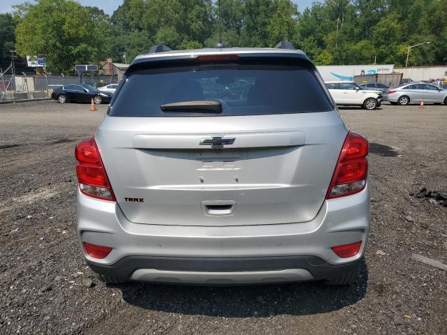 KL7CJLSB5LB310287 - 2020 CHEVROLET TRAX 1LT SILVER photo 6