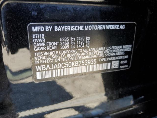 WBAJA9C50KB253935 - 2019 BMW 530E BLACK photo 13