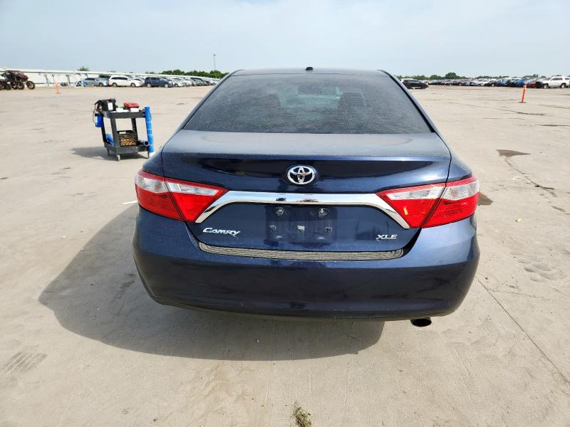 4T1BF1FK7HU796770 - 2017 TOYOTA CAMRY LE Көк фото 6