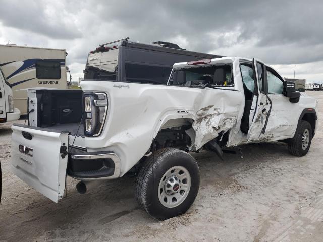 1GT59SEY2NF320785 - 2022 GMC SIERRA K3500 WHITE photo 4