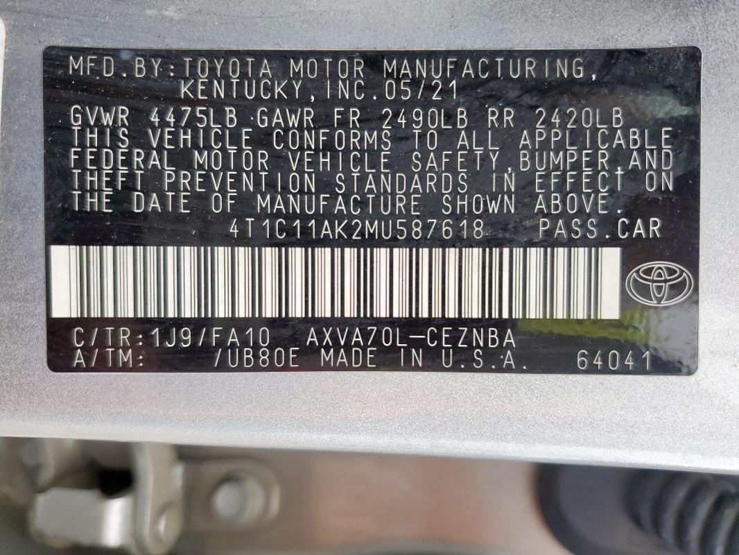 4T1C11AK2MU587618 - 2021 TOYOTA CAMRY LE 银色 照片 12