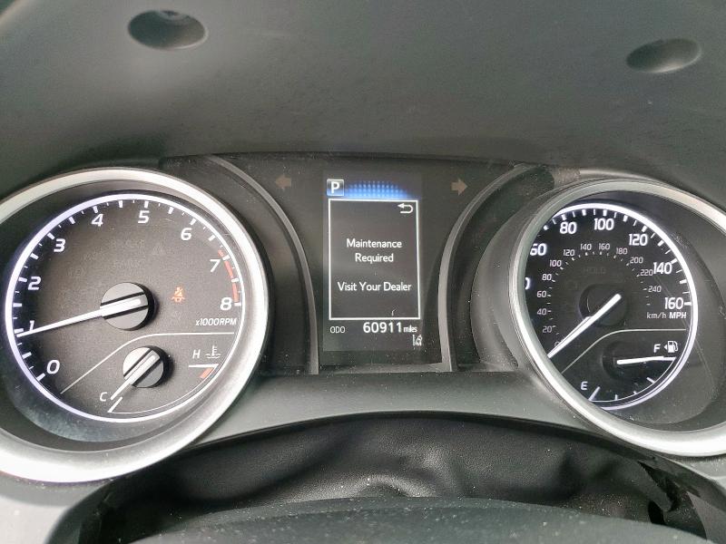 4T1C11AK2MU587618 - 2021 TOYOTA CAMRY LE 银色 照片 9