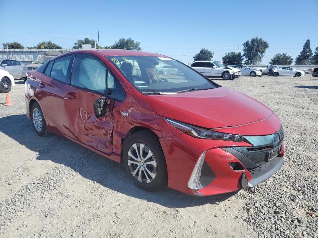 JTDKARFPXL3125900 - 2020 TOYOTA PRIUS PRIM LE RED photo 4