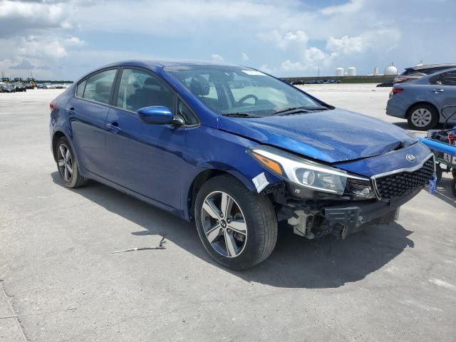 3KPFL4A72JE172429 - 2018 KIA FORTE LX BLUE photo 4