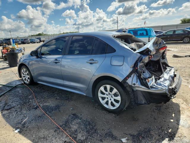 5YFEPMAE1NP363469 - 2022 TOYOTA COROLLA LE BLUE photo 2