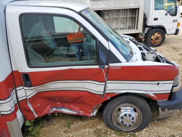 1GB6GUCL6G1138976 - 2016 CHEVROLET EXPRESS G4 WHITE photo 9