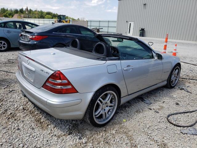 WDBKK66F74F301545 - 2004 MERCEDES-BENZ SLK 32 AMG KOMPRESSOR SILVER photo 3