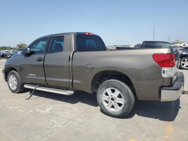 5TFRM5F15AX014834 - 2010 TOYOTA TUNDRA DOUBLE CAB SR5 GRAY photo 2