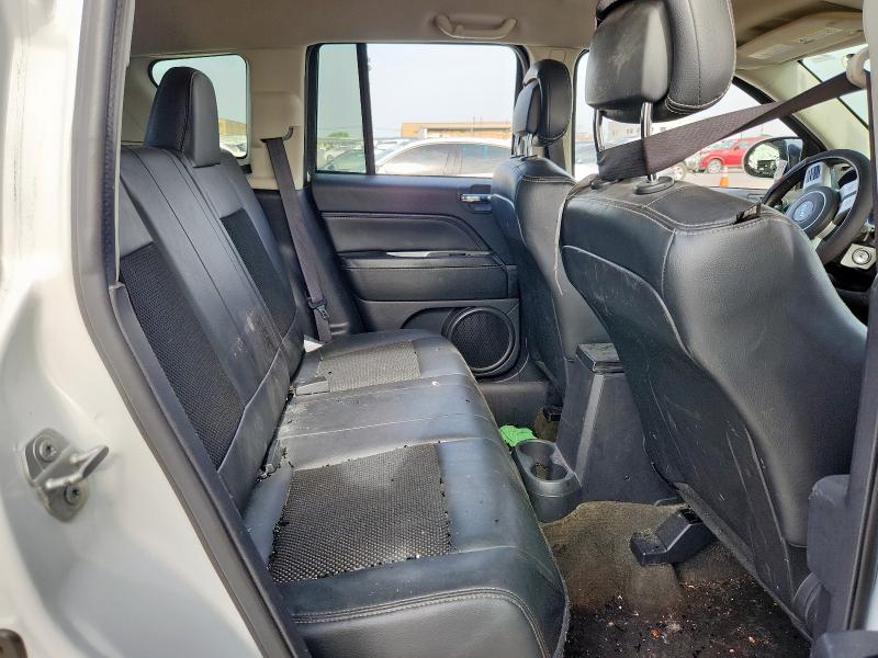 1C4NJCEA0GD734758 - 2016 JEEP COMPASS LATITUDE თეთრი ფოტო 11