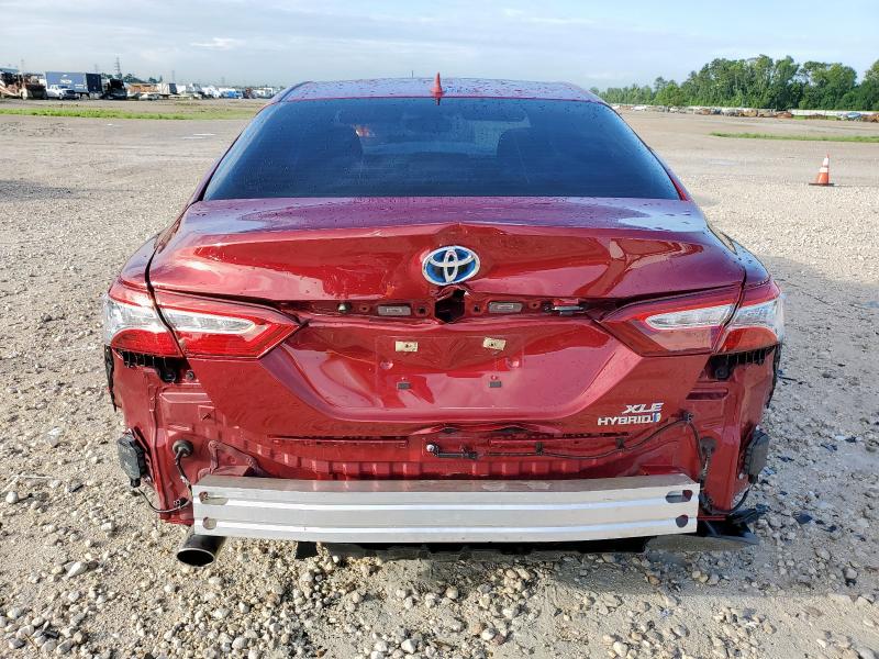 4T1F31AKXLU538639 - 2020 TOYOTA CAMRY XLE RED photo 6