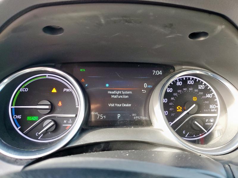 4T1F31AKXLU538639 - 2020 TOYOTA CAMRY XLE RED photo 9