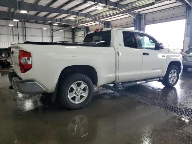 5TFUW5F1XGX580016 - 2016 TOYOTA TUNDRA DOUBLE CAB SR WHITE photo 3