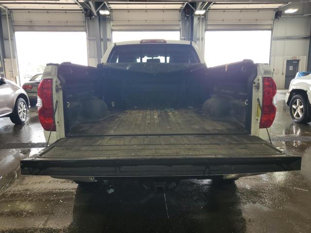 5TFUW5F1XGX580016 - 2016 TOYOTA TUNDRA DOUBLE CAB SR WHITE photo 6