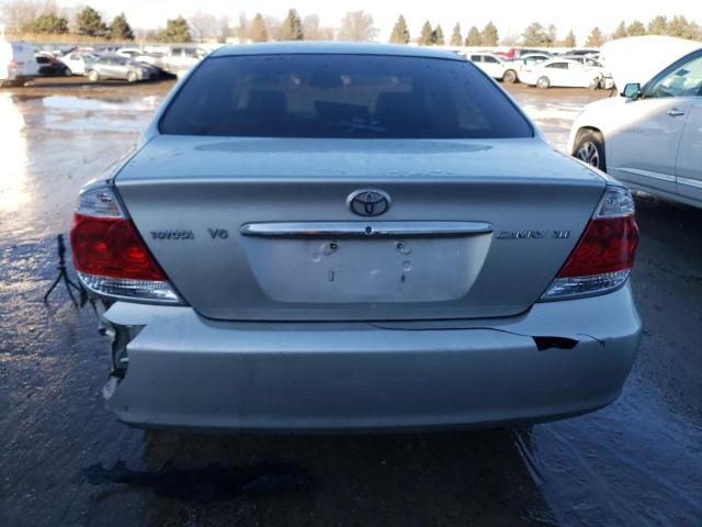 JTDBF30K060169065 - 2006 TOYOTA CAMRY LE 银色 照片 8