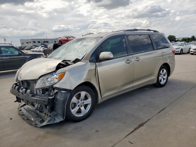 2015 TOYOTA SIENNA LE, 