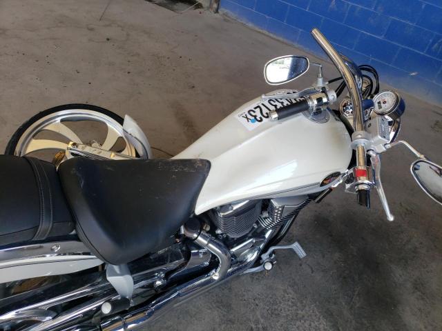5VPGB16DX53007330 - 2005 VICTORY MOTORCYCLES VEGAS 白色 照片 5