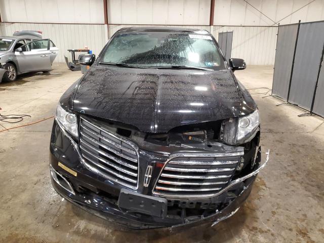 2LMHJ5NK8KBL03066 - 2019 LINCOLN MKT BLACK photo 5
