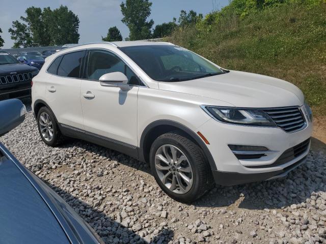 5LMCJ2D98HUL44834 - 2017 LINCOLN MKC SELECT Biały zdjęcie 4