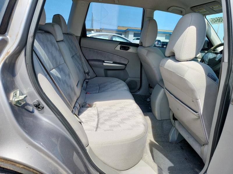 JF2SH6BCXAH795378 - 2010 SUBARU FORESTER XS SILVER photo 11