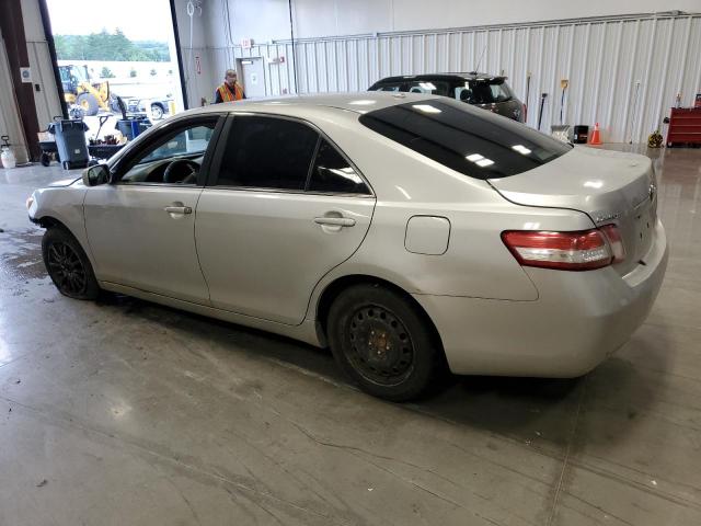 4T1BF3EK0BU709053 - 2011 TOYOTA CAMRY BASE GRAY photo 2