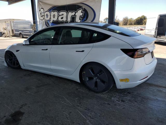 5YJ3E1EAXPF405767 - 2023 TESLA MODEL 3 WHITE photo 2