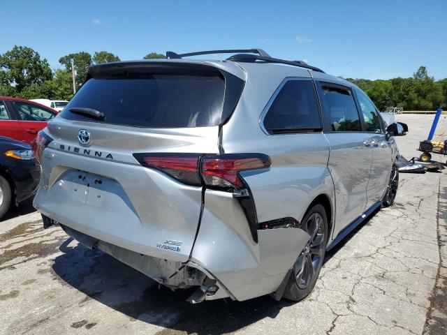 5TDDRKEC0MS031189 - 2021 TOYOTA SIENNA XSE SILVER photo 3