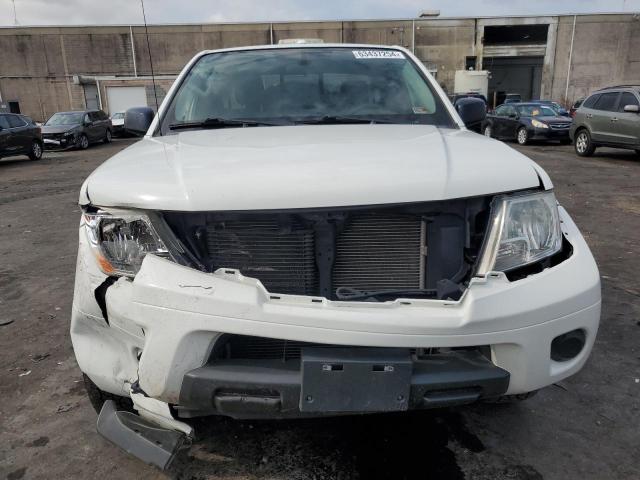 1N6AD0CW8JN705798 - 2018 NISSAN FRONTIER SV WHITE photo 5