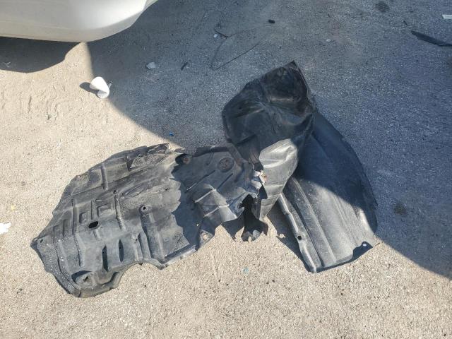 4T4BF1FK7CR216643 - 2012 TOYOTA CAMRY BASE SILVER photo 12