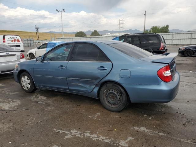 4T1BE32K83U643960 - 2003 TOYOTA CAMRY LE BLUE photo 2