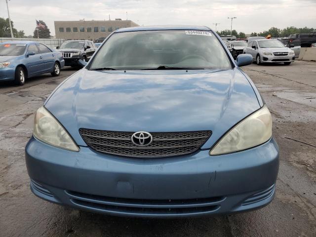 4T1BE32K83U643960 - 2003 TOYOTA CAMRY LE BLUE photo 5
