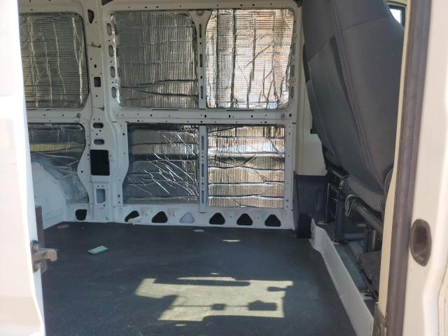 3C6TRVAG9JE153245 - 2018 RAM PROMASTER 1500 STANDARD Белый фото 11