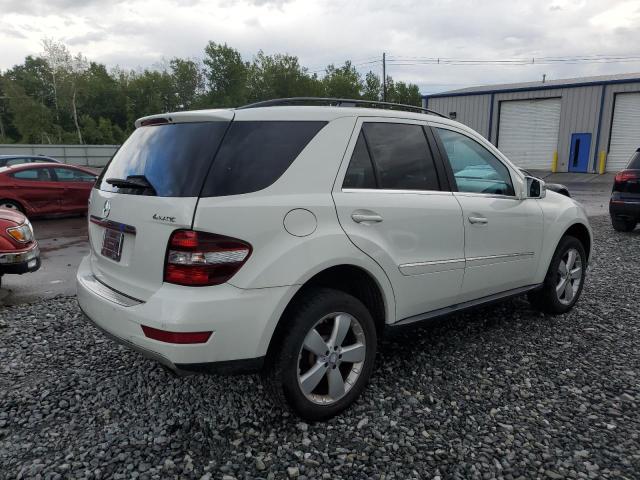 4JGBB8GB4BA687761 - 2011 MERCEDES-BENZ ML 350 4MATIC WHITE photo 3