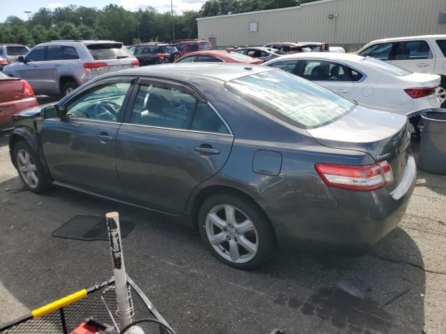 4T1BF3EK0AU056772 - 2010 TOYOTA CAMRY BASE GRAY photo 2