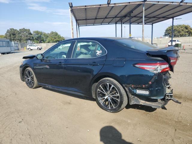 4T1B11HK9JU599911 - 2018 TOYOTA CAMRY L BLUE photo 2